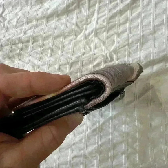 Kylo Wren Star Wars Loungefly Trifold Wallet - Picture 6 of 9